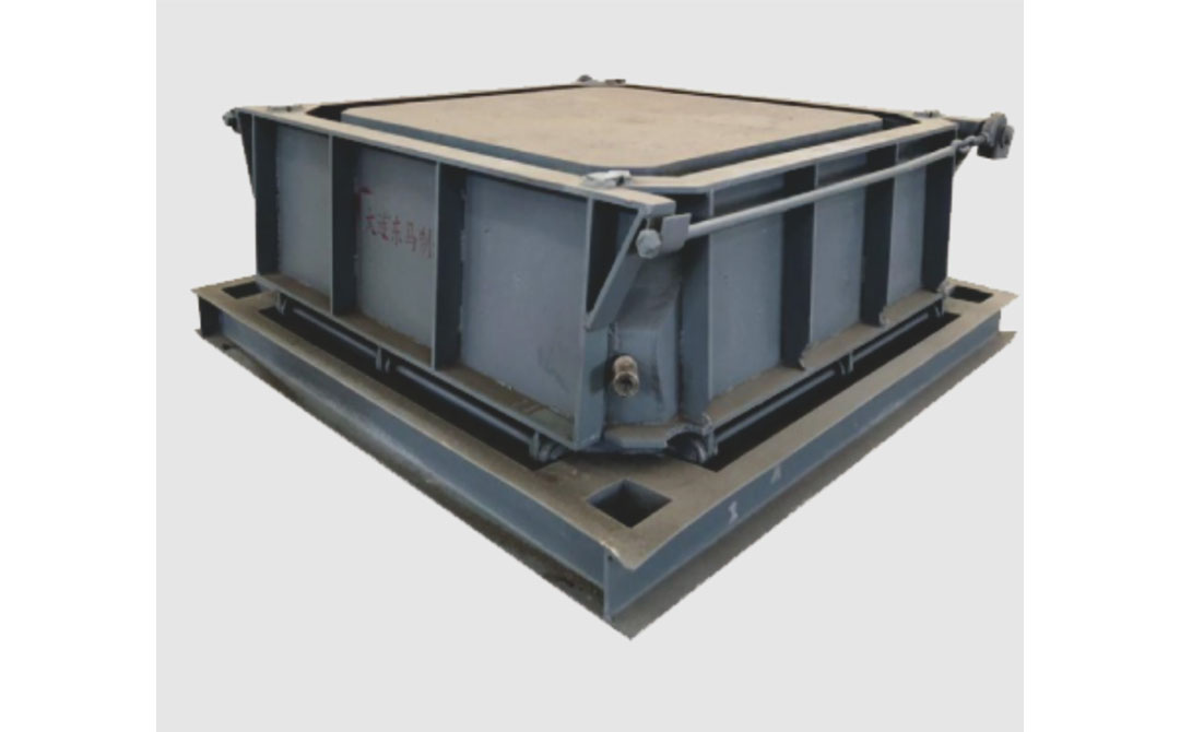 Molde de protección de pendiente plana
